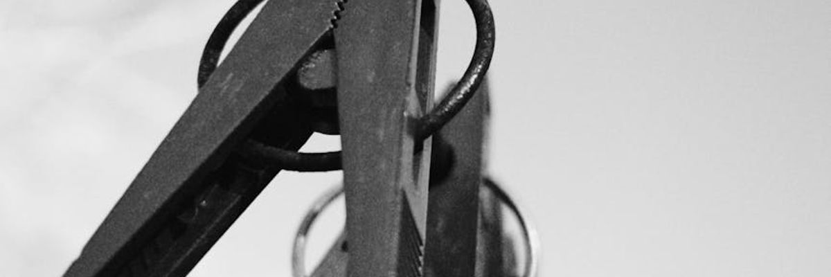 Abstract visualization of focus and calmness in daily activities